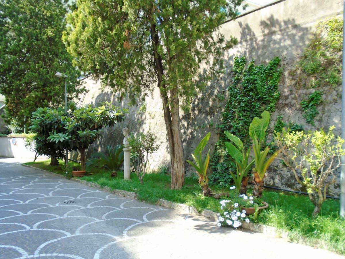 Hotel La Tana Di Sofia Roma Exterior foto